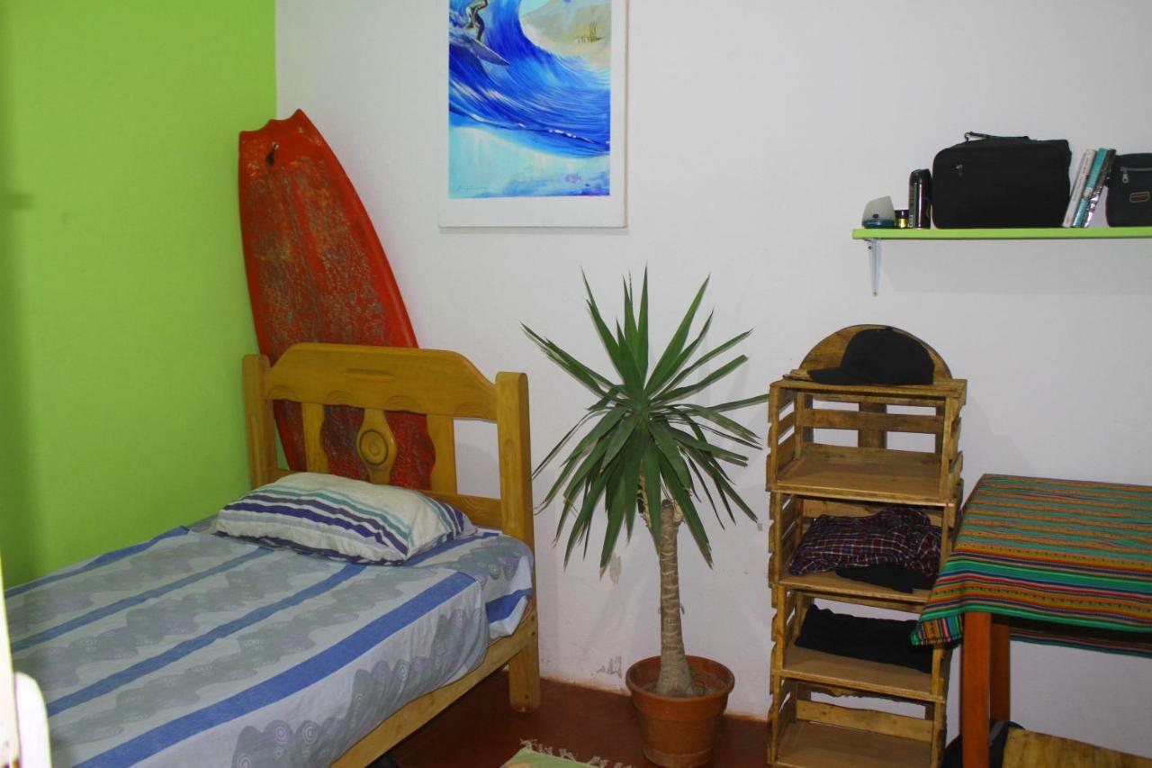 Urcia Surf House Hostel Huanchaco Exterior photo