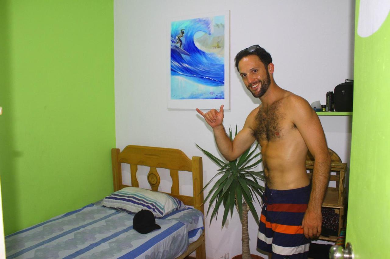 Urcia Surf House Hostel Huanchaco Exterior photo